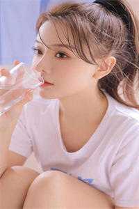游戏线下约架，校花管我叫爸