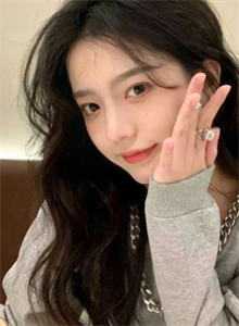 婚礼当天，他给装病的小姨子做人工呼吸