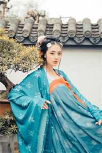 让你当保镖，没让你勾搭雇主
