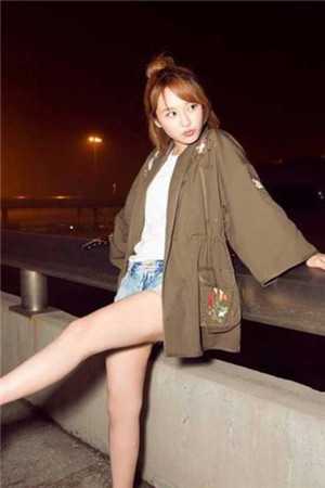 八零美人换嫁后，军官硬汉赢麻了