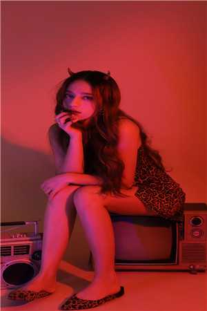 临死前，女儿为救我求了首富老公三次