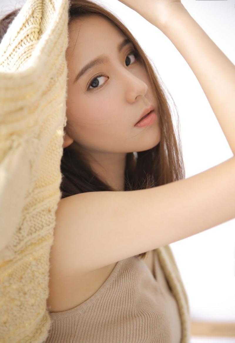 强扭校草苦涩难咽,重生后她放弃了百度网盘