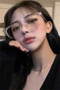 我有一家纸扎铺