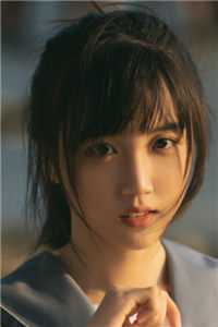 青春期的两个少女