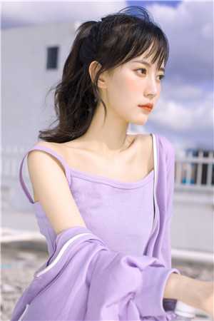 穿书救女主，她却想攻略我