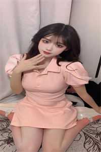 我的废物师妹竟然是女帝？