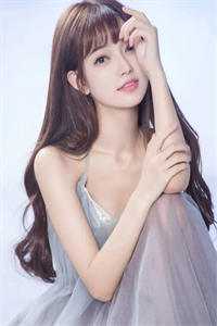 儿童节，妻子把女儿绑上过山车