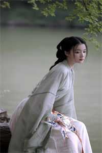 入局，对她上瘾