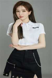 婚后十五年，老公爱上单纯的她