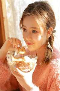 白月光教儿子炸我婚宴后，霸总疯了