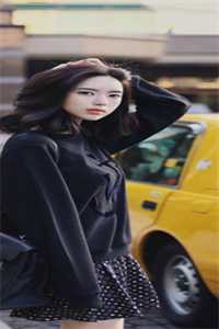 女儿只拿了五块钱，却被打到下跪