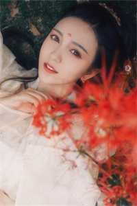 草莓牛奶味的你