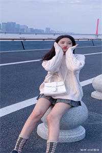 另选他人绵延子嗣后，竹马他悔疯了
