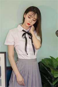 疯批女帝，抱萝卜当我尸体睡三年