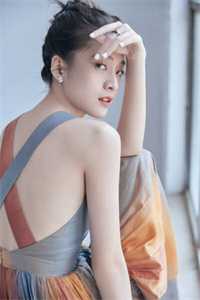 结婚当天，男友把我塞进他爸棺材里
