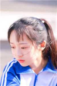 我坠海后眼前飘满红娘弹幕