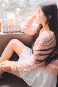 篮球比赛上，贫穷女友为白月光一掷千金