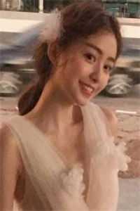 暴雨夜的金融分析师与经济学女孩