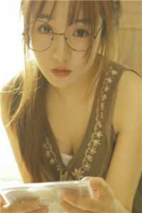 闪婚当天，总裁逼我养白月光遗孤
