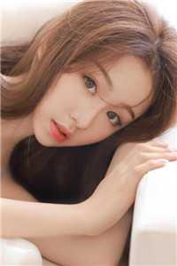 围巾缠绕的冬夜