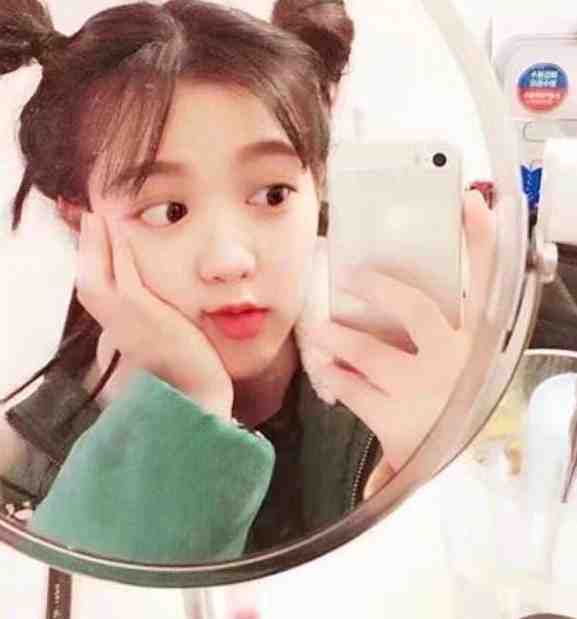 穿书成大反派后，我选择了死遁