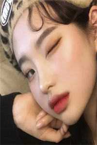 新同事嫌我未及时回复他的打招呼表情包，罚我请客海底捞