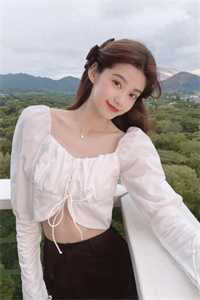 周良叶初然